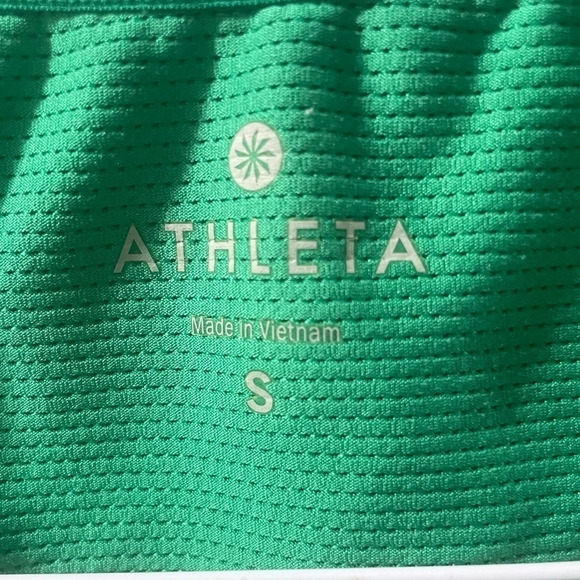 Athleta Green Supercharged Mesh Tank 2 in 1 Bra Top, Size Small, Good Condition - Picture 4 of 5